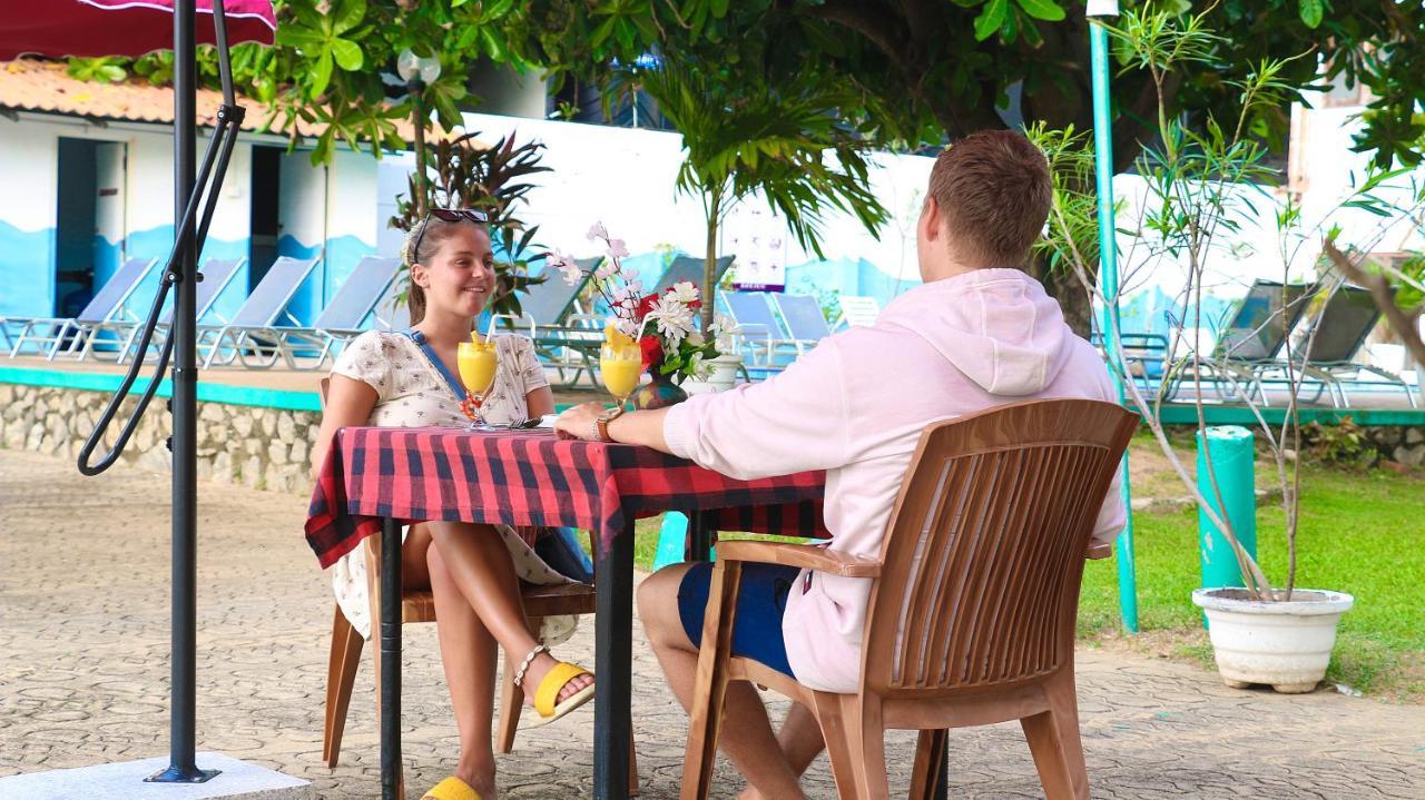 Topaz Beach Hotel Negombo Extérieur photo