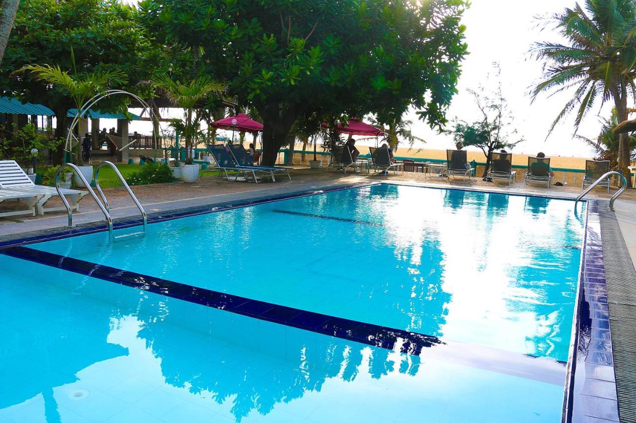 Topaz Beach Hotel Negombo Extérieur photo